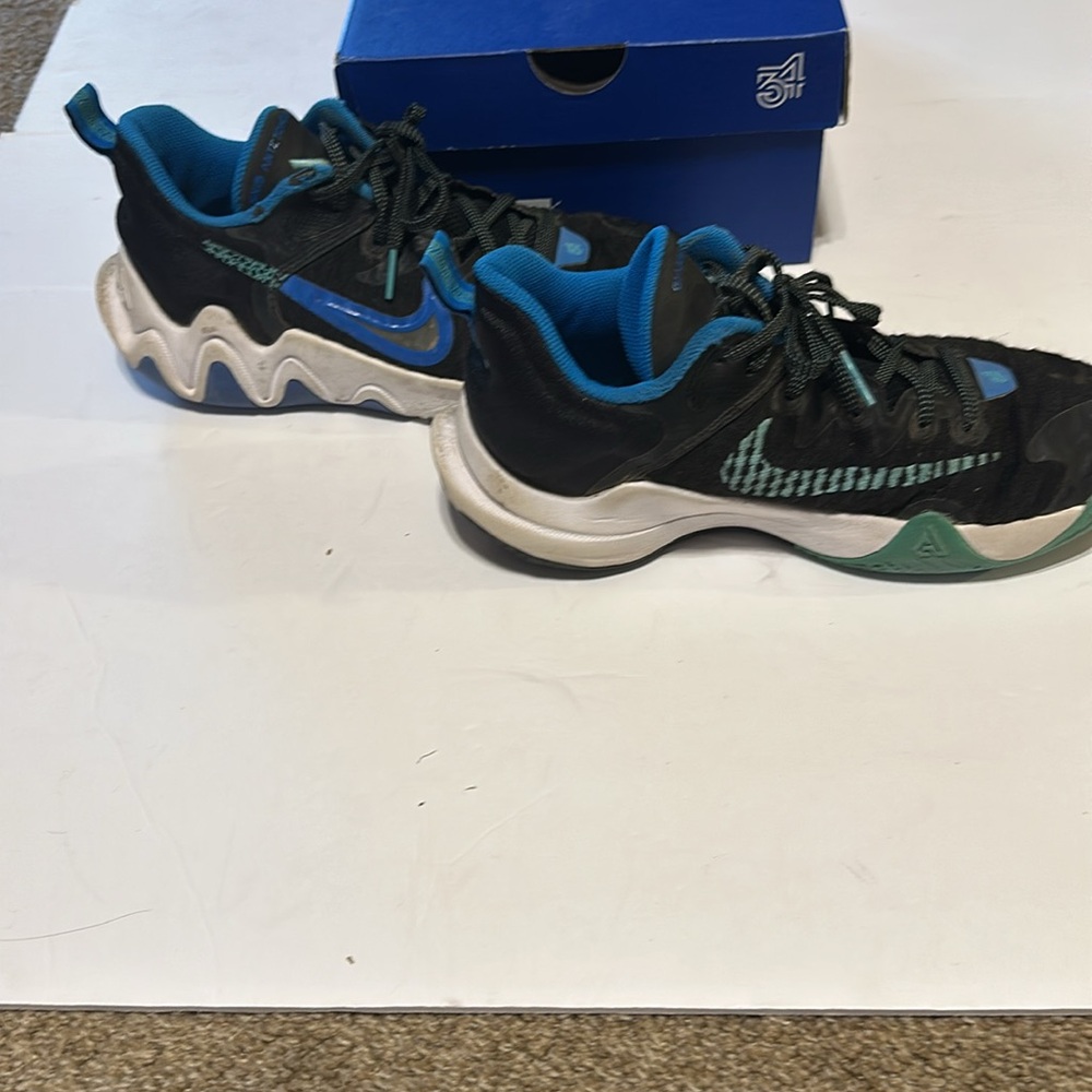 Giannis immortality boys 5.5